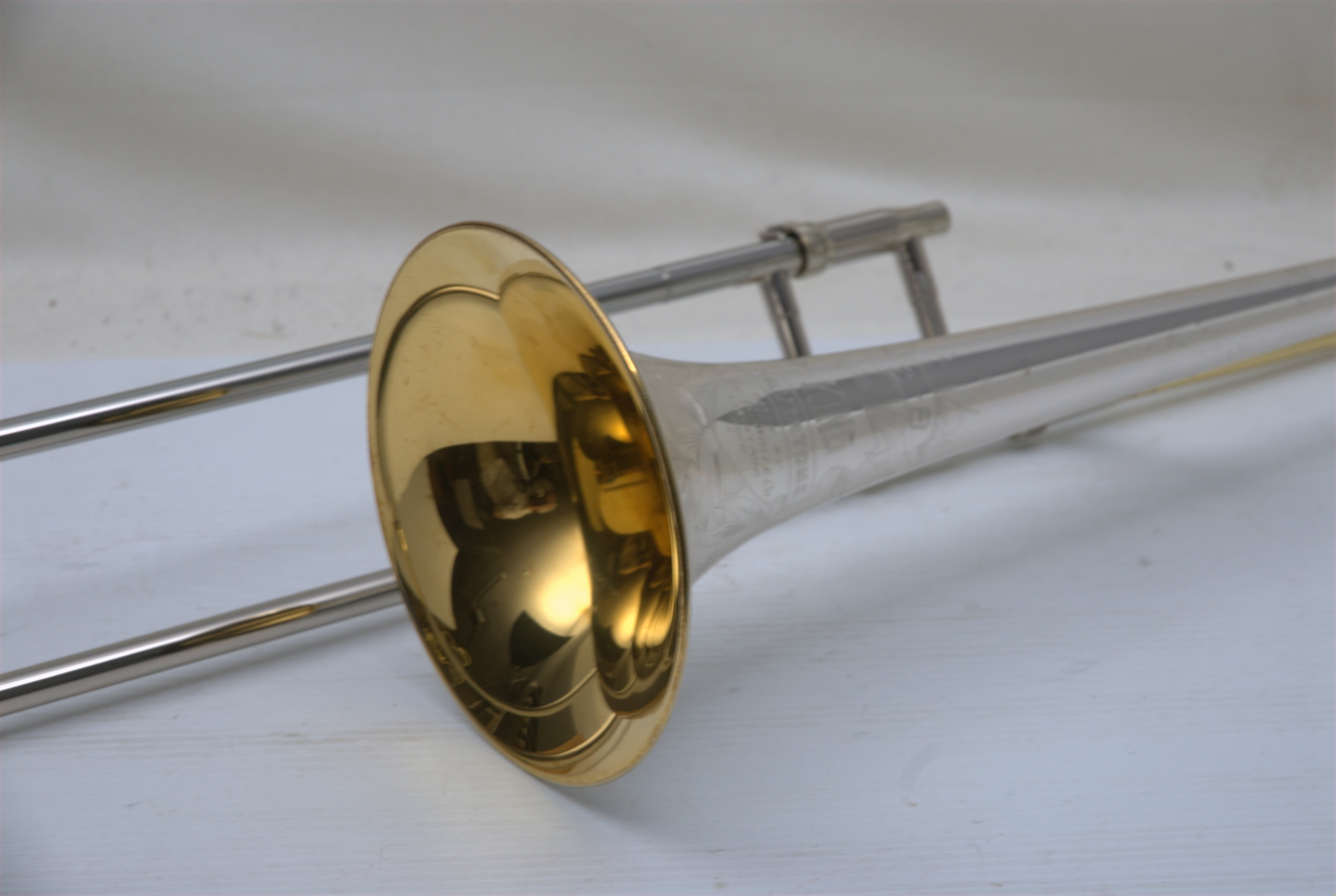 King 2B Silvertone H.N. White Vintage 1947 | Brass Exchange